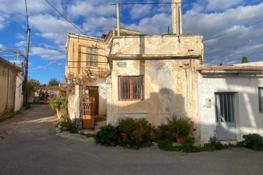 Διώροφη κατοικία 60 τ.μ. στην Κρήτη (περιοχή Έξω Λακώνια)