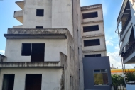 Κτήριο με οροφοδιαμερίσματα στην Τρίπολη